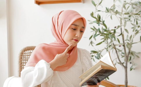 Ansania Hijab, Hijab Sejuta Umat Pilihan Anak Sekolah Hingga Selebritis